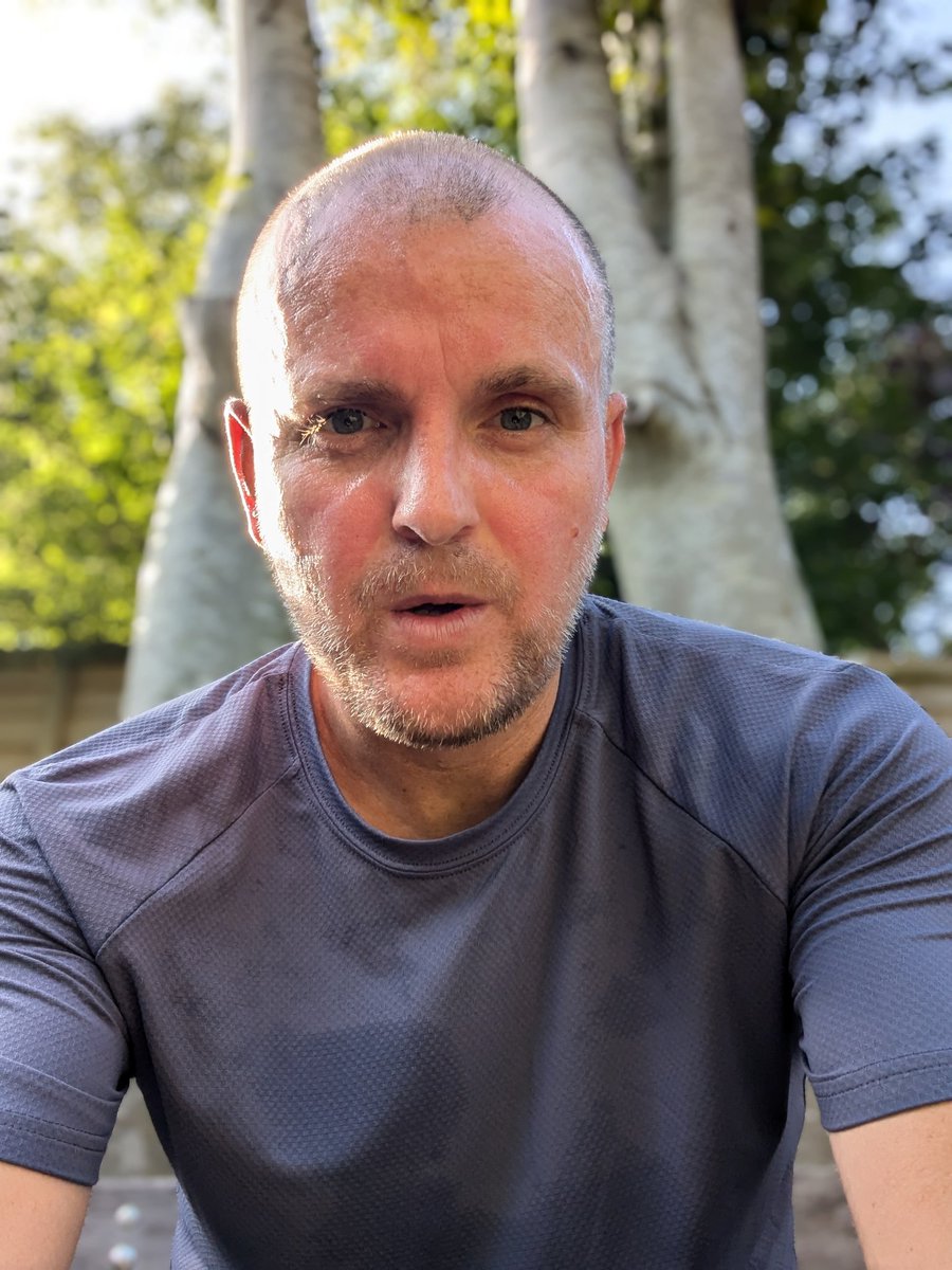 CraigEarney's tweet photo. Penultimate run done

I've been running 5k a day with the aim to do 30 days in a row. 29 down 

My last run will be in Westbury as I'm  visiting my folks. Missing the sea breeze 🥵

Any donations for the @alzheimerssoc would be so gratefully received. Link in comments https://t.co/WK5uebsD8i