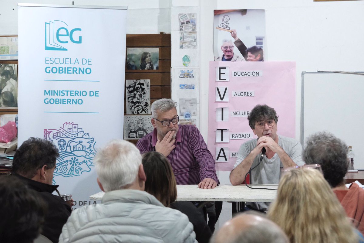 PabloVeraOk's tweet photo. Visitamos Gral Madariaga, Pinamar y Villa Gesell con la charla "Argentina Industrial o Enclave Colonial".
Agradezco el acompañamiento de las y los vecinos, y especialmente al Intendente de Villa Gesell @BarreraGusOk y al Cro Nahuel Dellaquila. https://t.co/ZqGJD3Xpxo