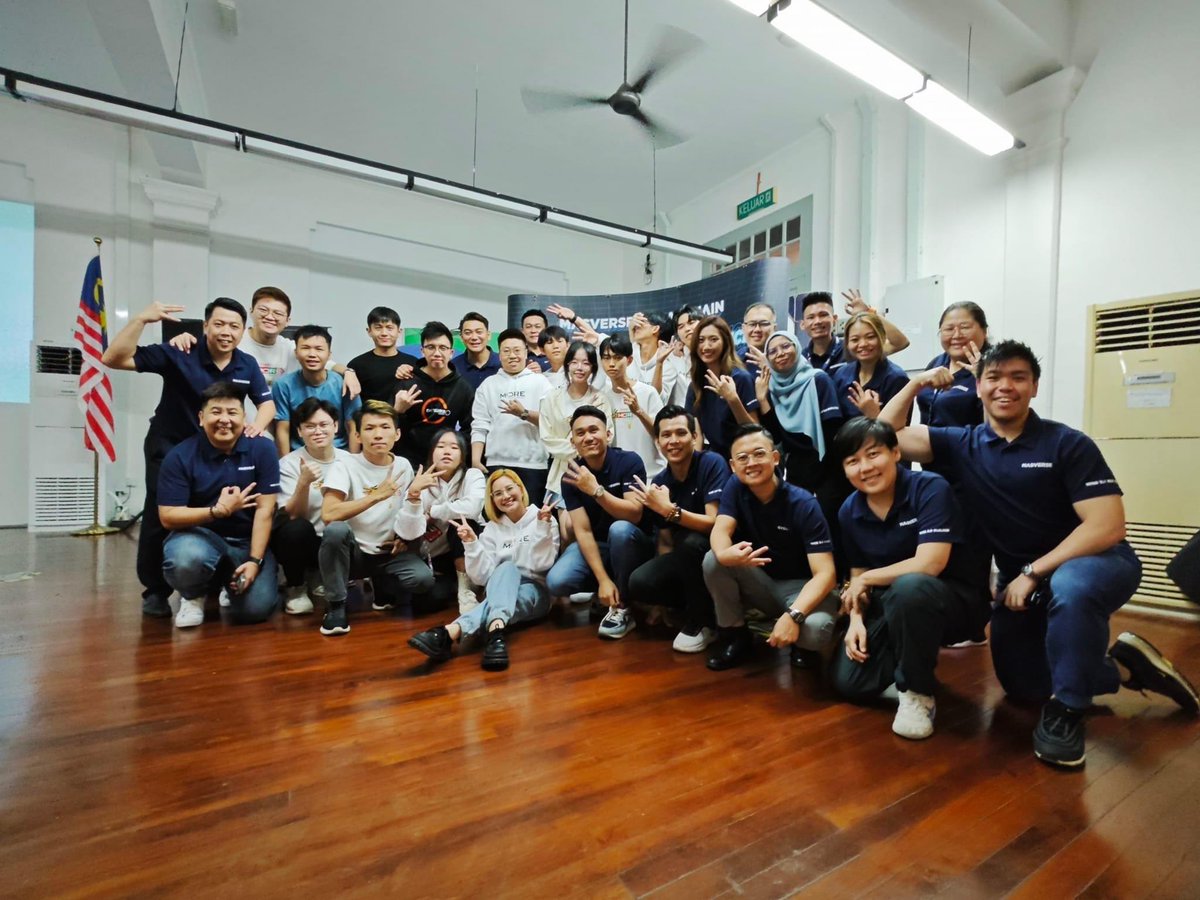 DiscussWeb3's tweet image. 🎉 恭喜MasChain Dev Day圆满成功！

🎉 Discussweb3作为受邀嘉宾，积极参与了此次科技盛会。通过这次活动，我们深入了解了马来西亚区块链基础设施建设及Web3应用开发的现状与前景，并通过专家分享，充分了解实际应用案例。

#discussweb3 #Masverse #MasChain #Blockchain
#morecommunity