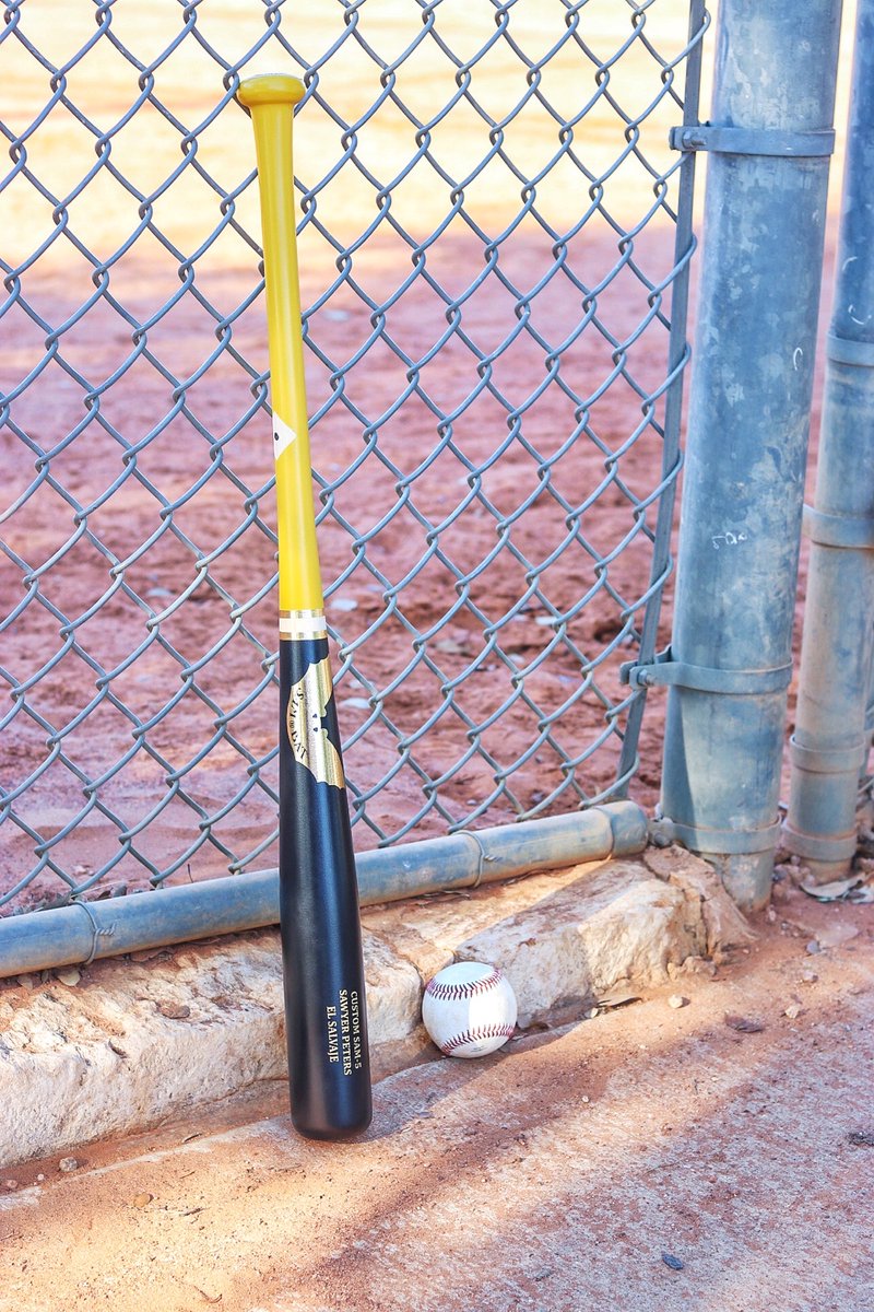 SamBatCorp's tweet photo. Leaning into Sunday
#sambat #woodbat #maplebat #baseballbat  #SundayFunday https://t.co/Kkvox4M0tJ