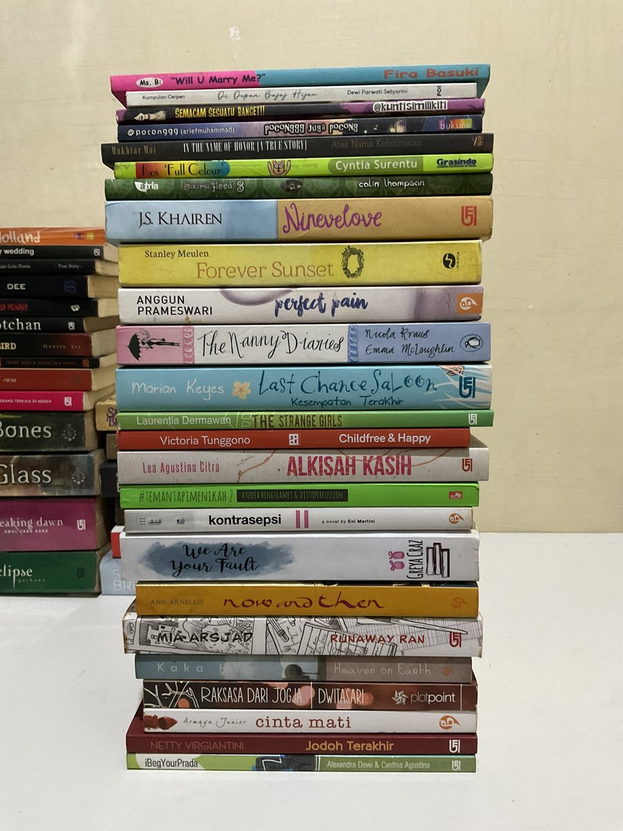 firman90's tweet photo. @literarybase SILAHKAN kak untuk novel Metropop nya 15ribuan aja , untuk yang lain harga mulai 20-35 ribu aja sikahkan boleh tanya tanya dulu bisa DM atau langsung cek https://t.co/3FqEUl1tHP https://t.co/om1QEI4TM4