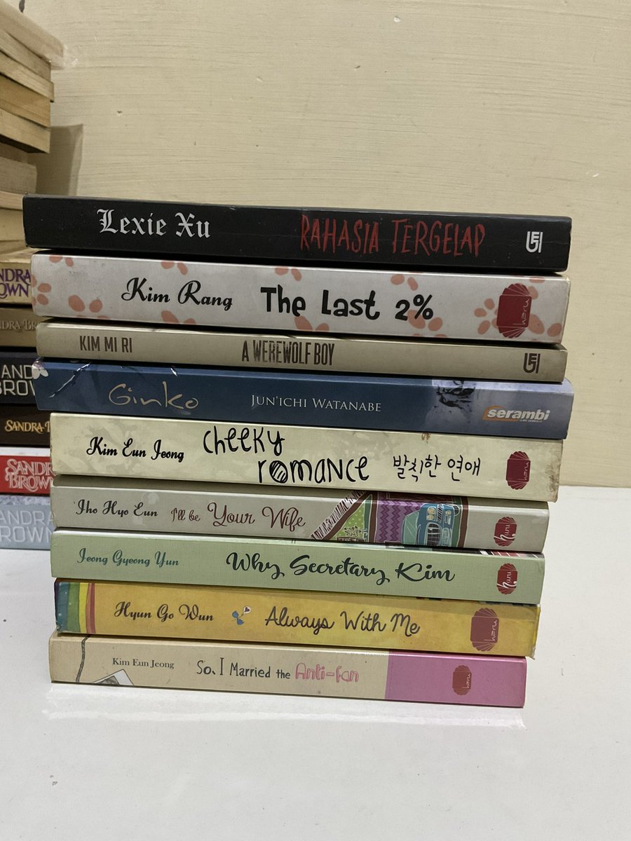 firman90's tweet photo. @literarybase SILAHKAN kak untuk novel Metropop nya 15ribuan aja , untuk yang lain harga mulai 20-35 ribu aja sikahkan boleh tanya tanya dulu bisa DM atau langsung cek https://t.co/3FqEUl1tHP https://t.co/om1QEI4TM4