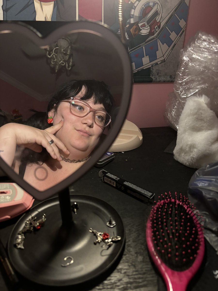 xXBerryRoseXx's tweet photo. Got a few new followers…hello darlings! #nsfwtwt #gothgirl #bbw #busty #egirl https://t.co/IFTr6d5jRz