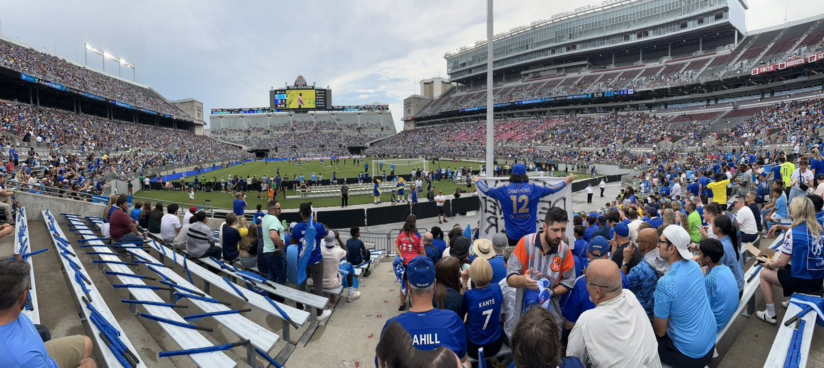 Thanks to <a href="/OhioChelsea/">𝓞𝓱𝓲𝓸 𝓑𝓵𝓾𝓮𝓼</a> for the hospitality and good good time. The football needs a little work but the supporters are in mid-season form.