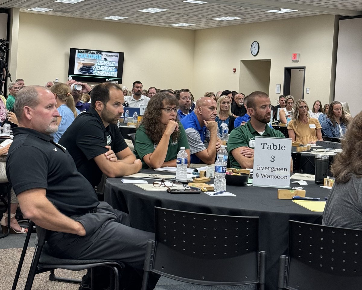 NWOESC's tweet image. You know it's the beginning of a new school year when we post pics from our Administrator's Conference. Thank you to our keynote speaker, Jonathan Alsheimer, @mr_Alsheimer, and Jeremy Neff from Ennis Britton for sharing your expertise with us.