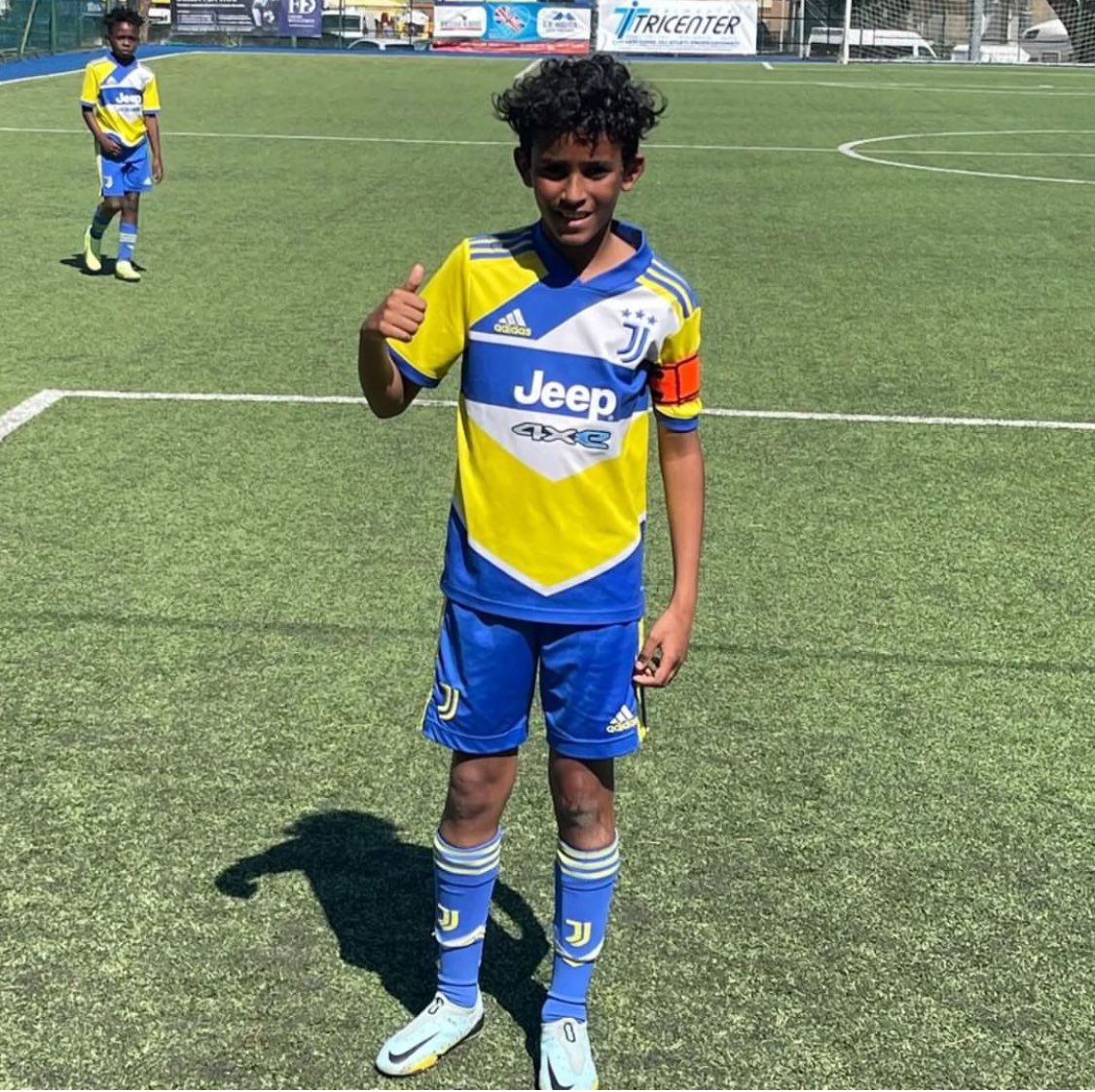 ⁵²𝗙ᴀʟɪʟᴏᴜ tweet media