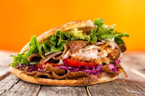 gourmeturbano's tweet photo. #SANDWICH #COMIDATURCA 🌯 | Cuáles son los tipos de kebab más populares

https://t.co/KcXiCFzIXi https://t.co/J0eVDXQoO5