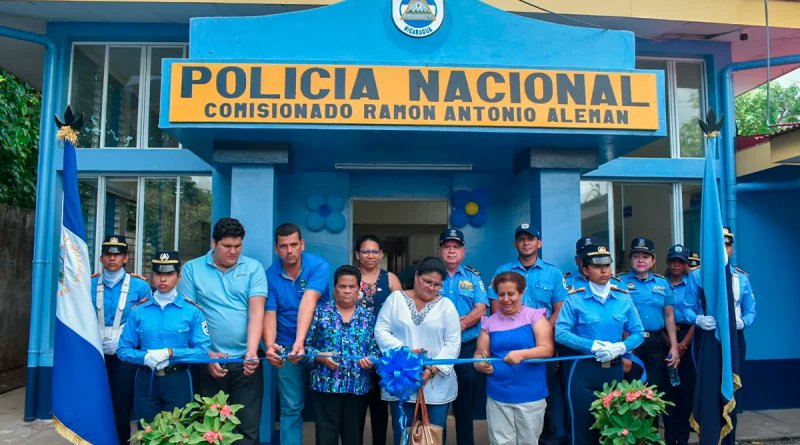 La Policía Nacional de Rivas inauguró la remodelación de la estación de San Jorge, en honor al Comisionado Ramón Antonio Alemán. Este avance mejora la atención y la capacidad de respuesta en denuncias de delitos e incidencias.
#SomosUNAN #SoyCSM
#4519LaPatriaLaRevolución