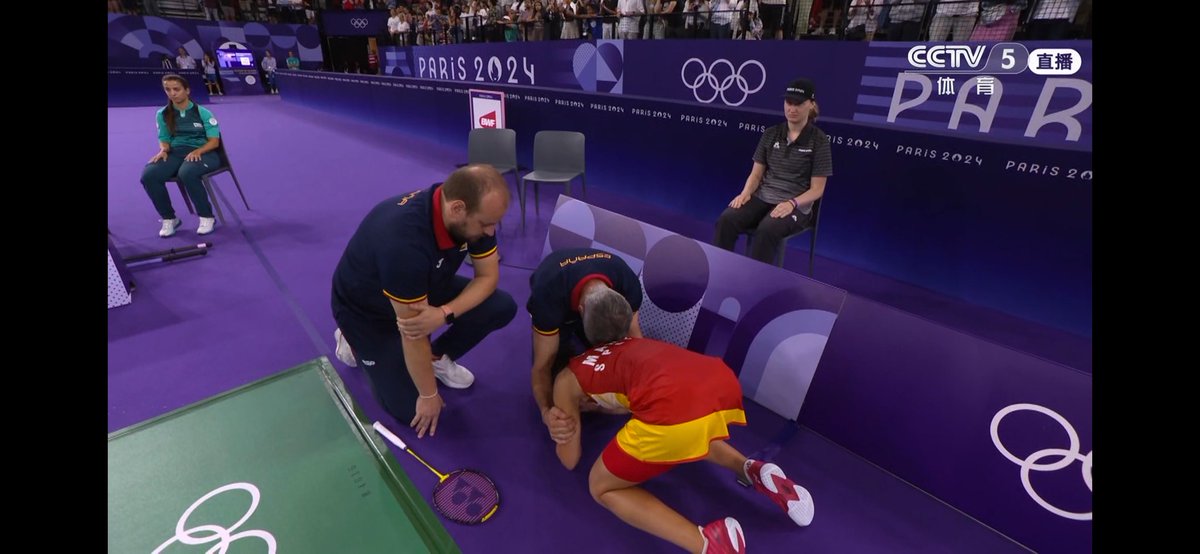 This is really terrible; The badminton player Carolina Marin, who had withdrawn from the Olympic Games due to injure, deserves respect from her every effort.