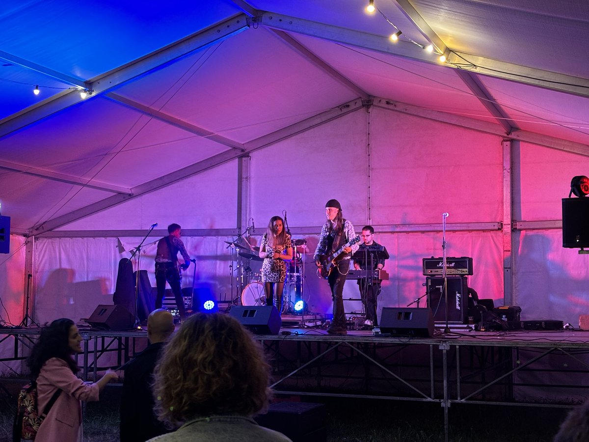 🎊Festas de Santa Marta

Hoxe domingo 4 durante todo o día terá lugar a Feira no paseo, e ademáis⤵️

👉🏽Ás 11h carreira popular🏃‍♂️🏃🏽‍♀️

👉🏽Ás 14h comida popular. Se pode anotar no día de hoxe na carpa. Haberá paella e churrasco, acompañado de postre e bebida. Precio 25€.🥘