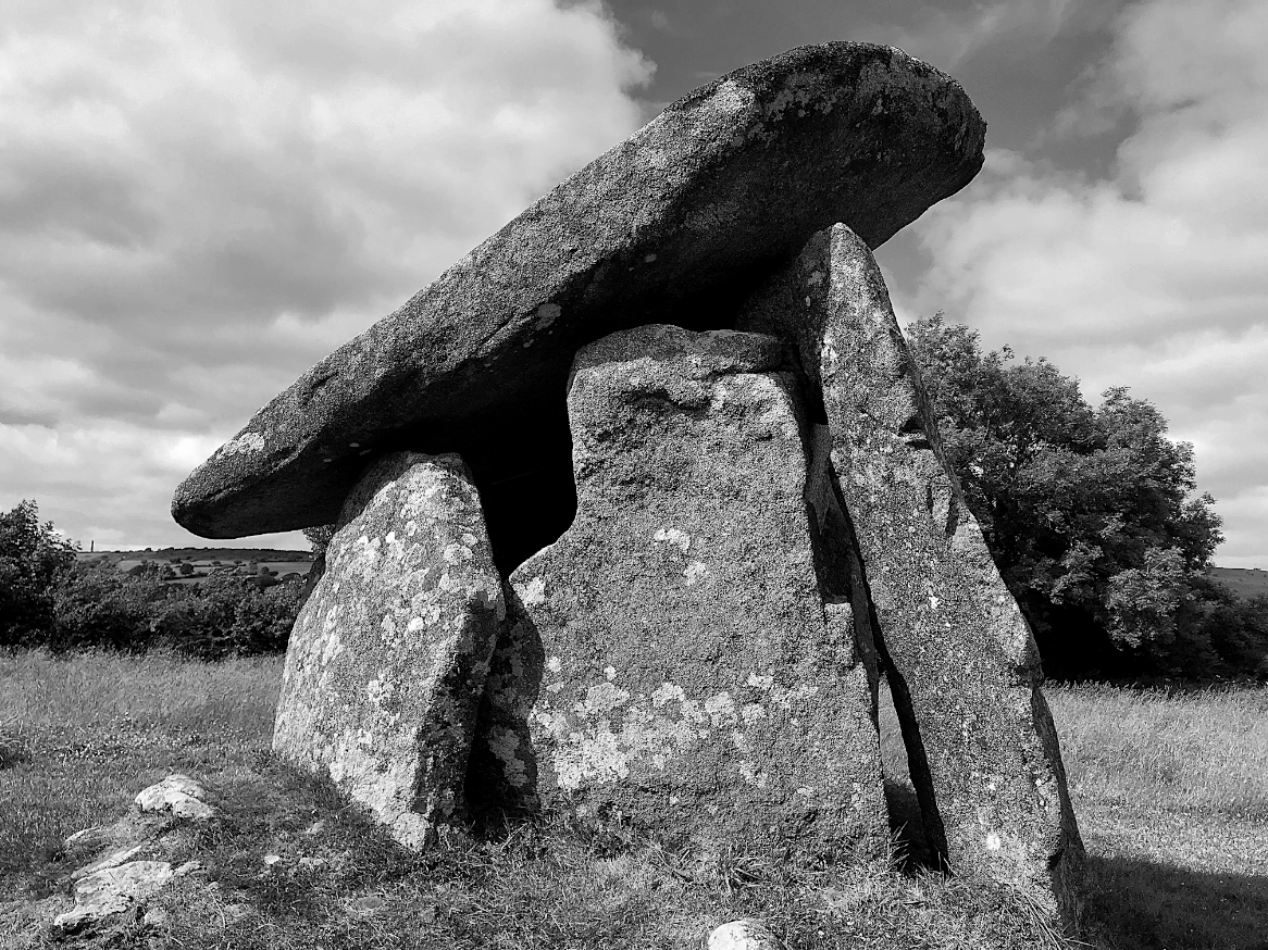 HooklandGuide's tweet photo. The Long Neolithic shapes our folklore, our wider imagining of the past. Its stones act as a call, demand a storied response. Whether we hold community picnics in their shade or see them as neopagan pilgrimage points, we give a tithe of tales. – Dr. K. Brophy #StandingStoneSunday https://t.co/NOHUm75w60