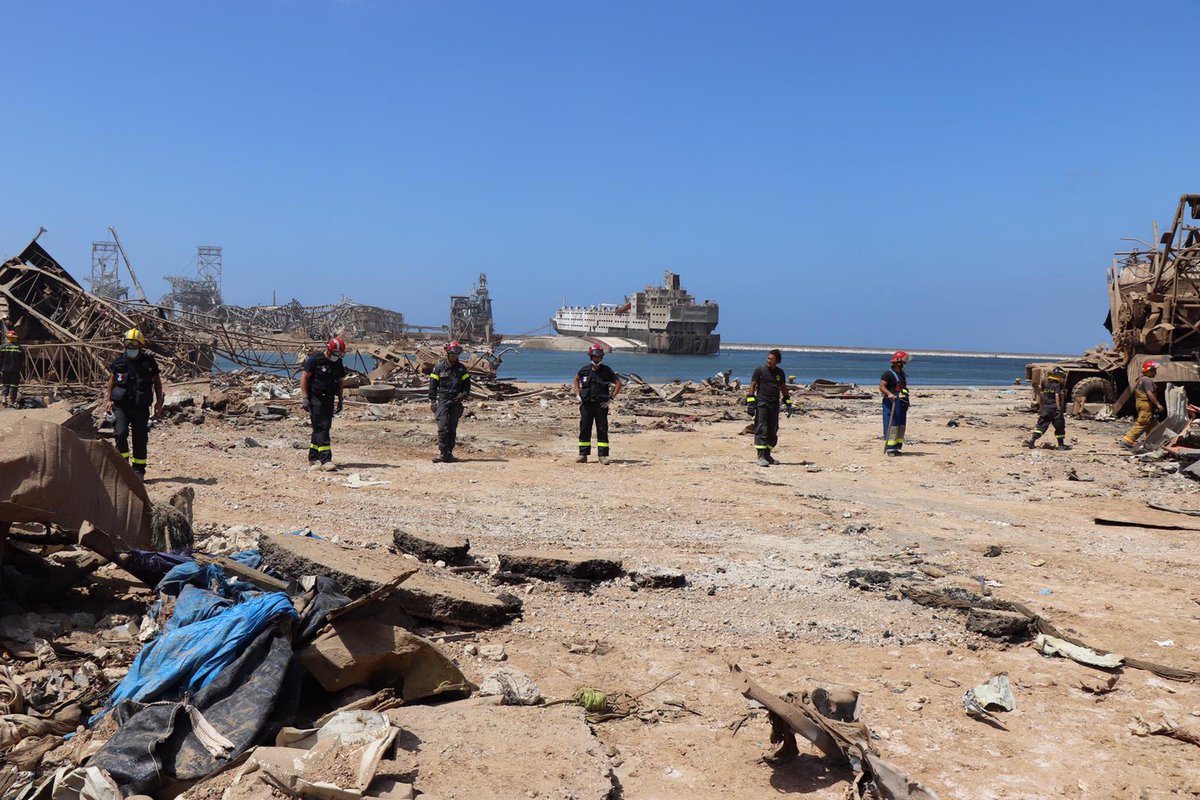 AmbaFranceLiban's tweet photo. Quatre ans après l'explosion du #4août2020 sur le port de Beyrouth, la 🇫🇷 demeure solidaire du 🇱🇧 et des Libanais dont l'appel à la justice et à la lutte contre l'impunité doit être entendu. https://t.co/9xWXg51qhg