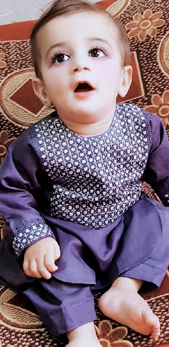 Hajisab275's tweet photo. ملګرو کوچنی زوی مي احمد تمیم خان نورزی ډیر سخت مریض دی ټوله ملګری د زړه د اخلاصه دعاګانی ورته وکړی مننه کوم😔 https://t.co/PguB505Zg7