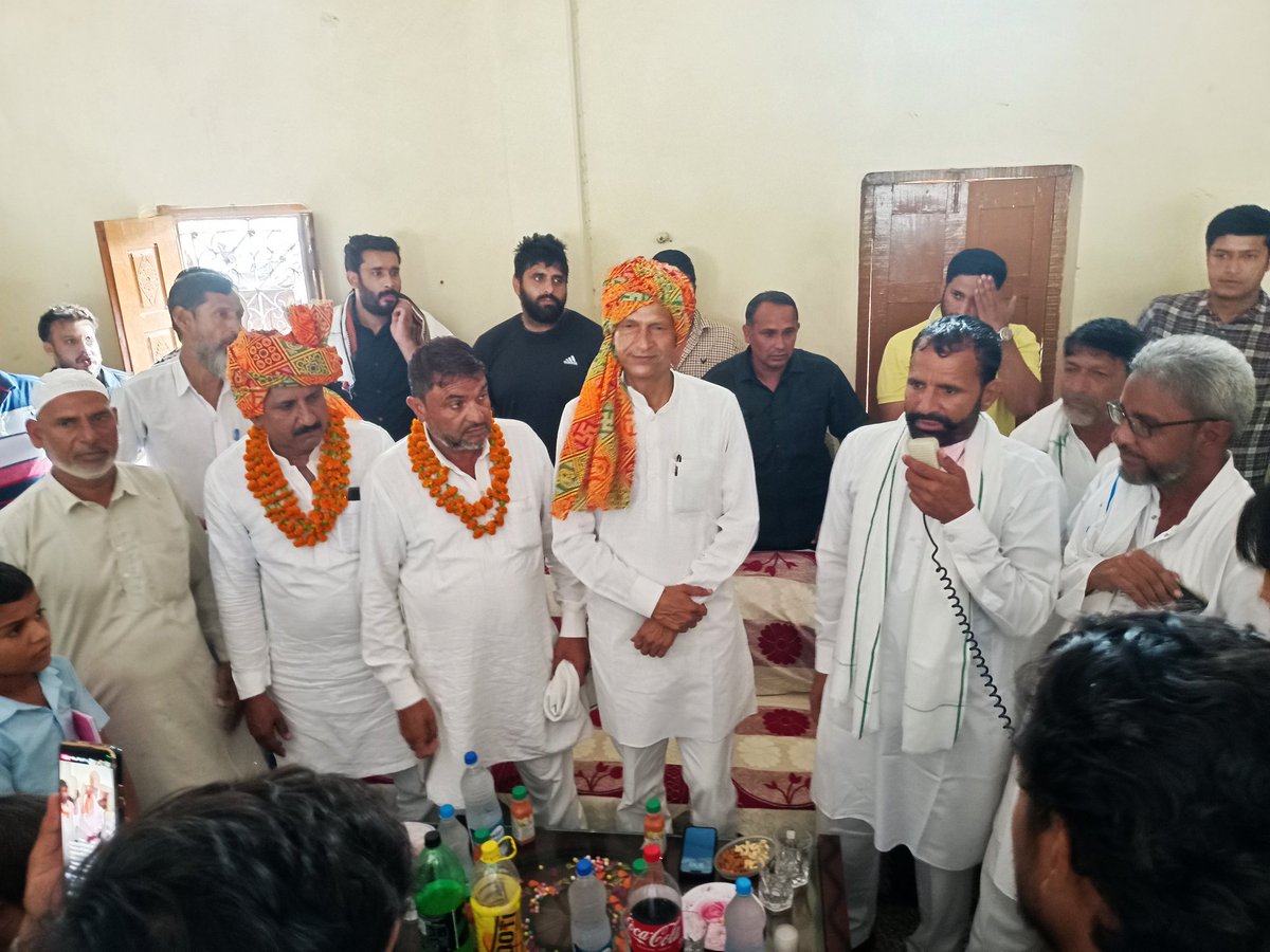Nagenderbhadana's tweet photo. *हर घर जनसंपर्क अभियान का 356वां दिन*

*🙏🏻 🙏विधानसभा एनआईटी 86 के सभी देव तुल्य नागरिकों को सादर प्रणाम* 🙏🙏

*हर घर जनसंपर्क अभियान के तहत हर घर संपर्क अभियान को सफल बनाने के लिए आप सभी संघर्ष के साथियों का तहे दिल से धन्यवाद 🙏 https://t.co/KBbhaNGEaH