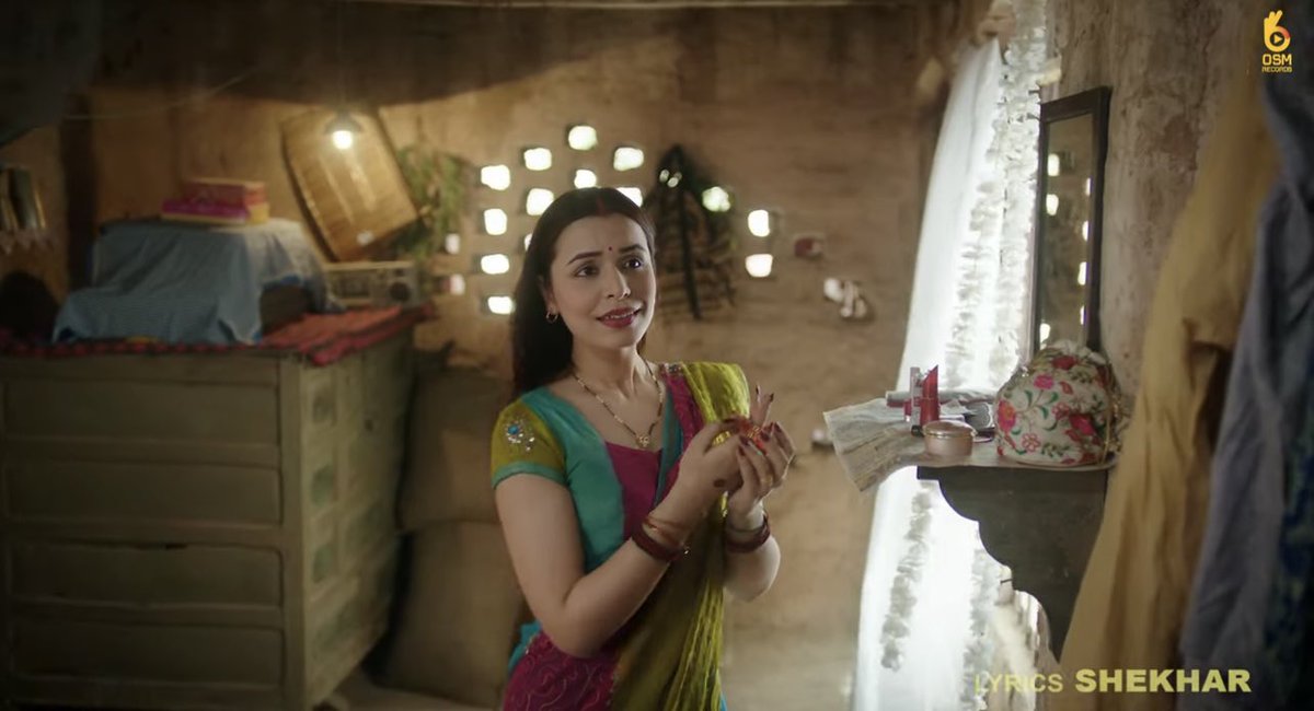 digital_newshub's tweet photo. Amit Bhadana and Chitranshi Dhyani's new song *Biemaan Baadal* teaser is out now! Go and check it out! 

Link 🔗 https://t.co/3duGw3X7h3

#AmitBhadana #OsmRecords
#AbhishekMalhan #SanaMakbul #Naezy #LuvKataria #ElvishYadav #ElvishArmy  #MunawarFaruqi #MunawarKiJanta #MKJW𓃵 https://t.co/Y00vRuBOtn