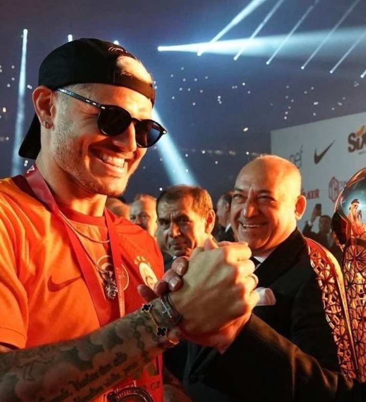 Mehmet Büyükekşi'nin olmadığı ilk resmi maçta:

Torreira 18 maç sonra sarı kart gördü
Kerem 10 maç sonra sarı kart gördü
Galatasaray aleyhine 24 maç sonra penaltı verildi
Galatasaray 39 maç sonra ilk kez direkt kırmızı kart gördü
Galatasaray 98 maç sonra +3 fark yedi