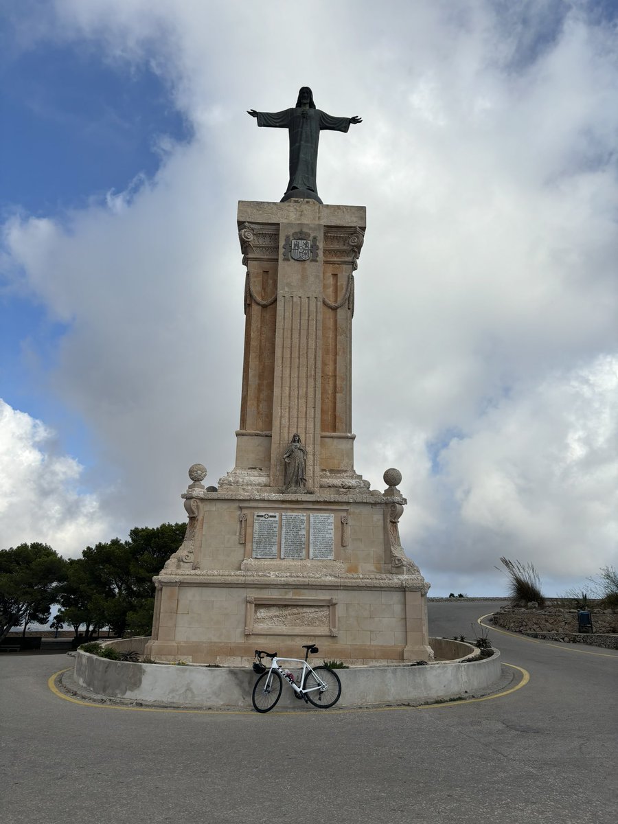 posternostalgia's tweet photo. If you ever do a second Spanish book @100Climbs then this climb has to be in there, amazing views, brutal gradients and yes, hairpins! I give you El Toro in Menorca https://t.co/YcwWQQzh2s