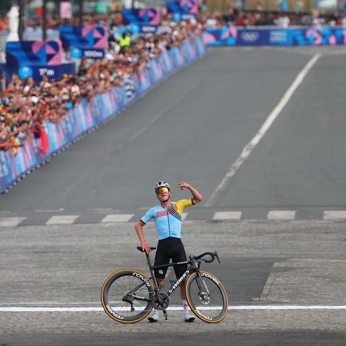 Olympics's tweet photo. Remco Evenepoel 🇧🇪 - The first man to ever win BOTH time trial and road race at the same #Olympics https://t.co/y1ZgvjDP4t