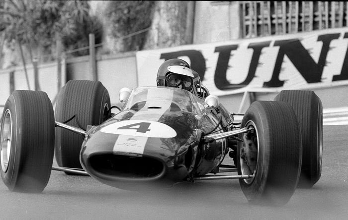 jim_knipe's tweet photo. @EightMike @GordonMercedes9 @sbmktg @gmracingblue @mjbyers333 @Rinoire @harry15684 @bourdyot_ @juanmasansev @orsoladelzenero @Bultosherpa158 @ferrari24H @PHN16 @aut0mob @munimula51 @vividcloudofwat @SeulCotejardin #SlidingSunday 👍🏻 https://t.co/FC6OH4Lwse