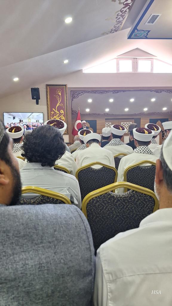 hseyfullah's tweet photo. Siyer-i Nebi ve İslami İlimler İcazet Merasimindeyiz.
#Sivas
#Arifan https://t.co/JrOWlYCQqn