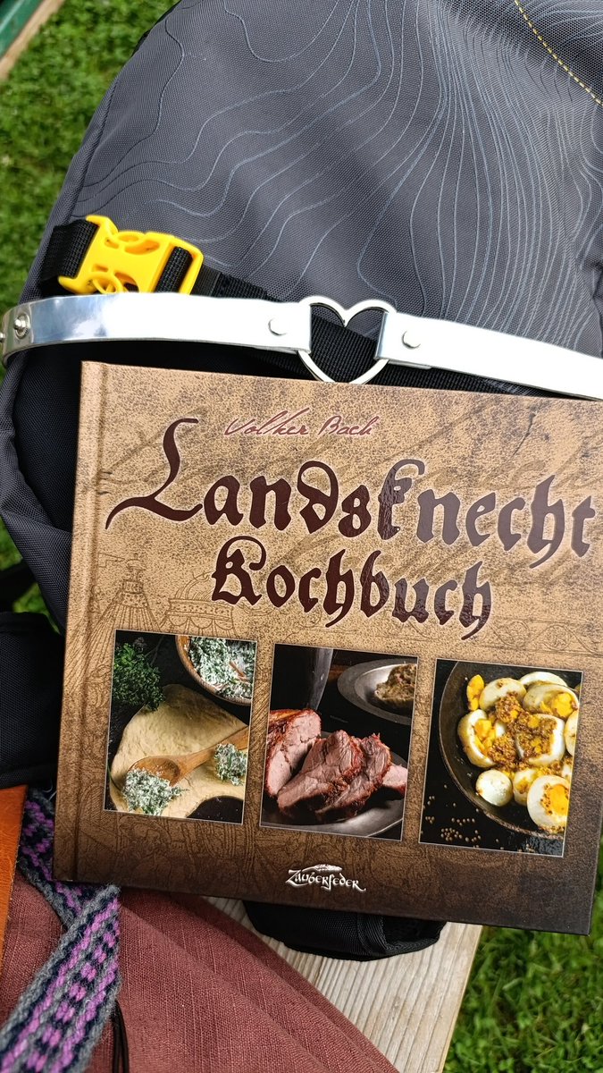 depressed cloud ☁️ tweet media