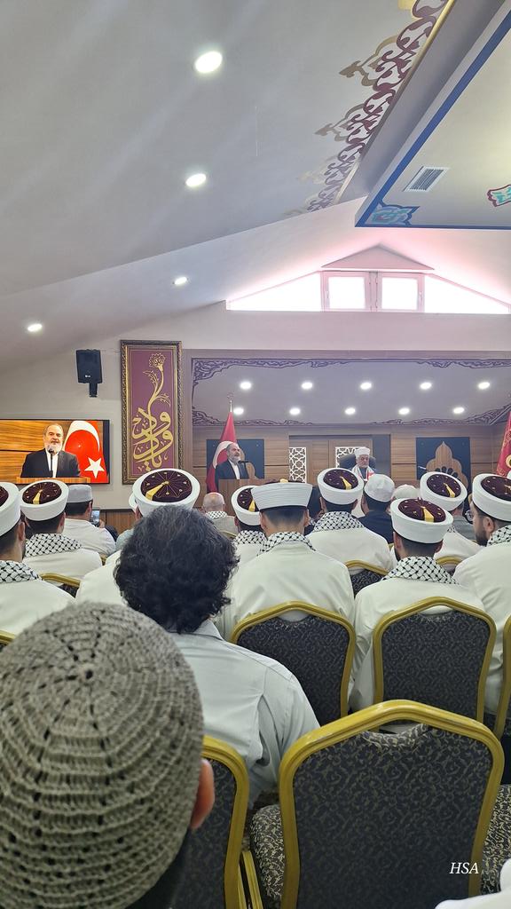 hseyfullah's tweet photo. Siyer-i Nebi ve İslami İlimler İcazet Merasimindeyiz.
#Sivas
#Arifan https://t.co/JrOWlYCQqn