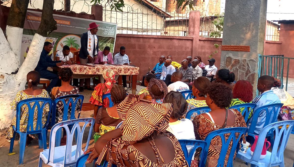 NgoyMuabila's tweet photo. Félicitations à vous cher Dive KAZADI pour l’inauguration du Siège de l’ADN. Courage à vous cher frère. Lobi ya NZAMBE. https://t.co/FD4TLdaRlJ