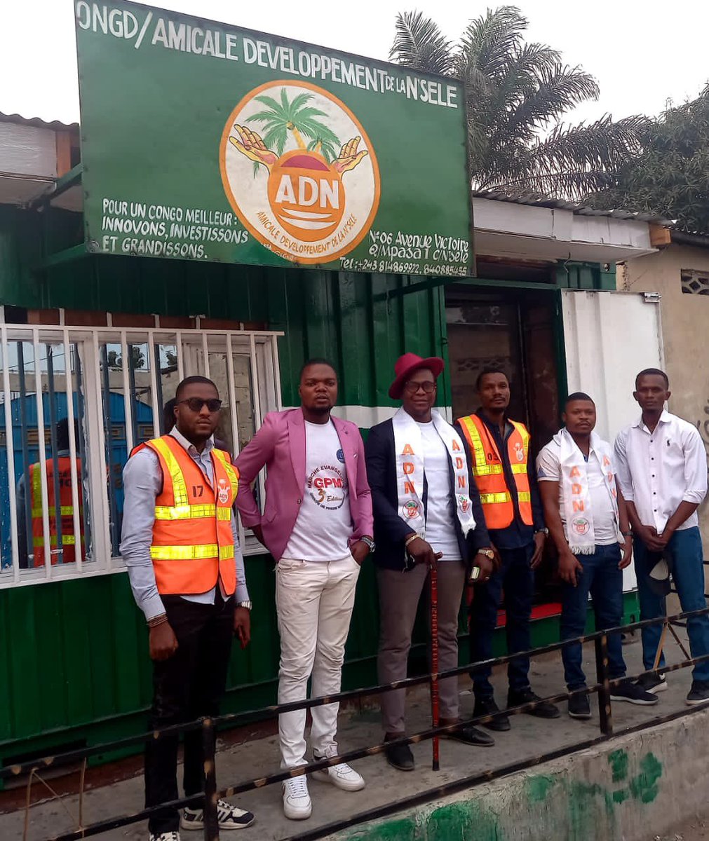 NgoyMuabila's tweet photo. Félicitations à vous cher Dive KAZADI pour l’inauguration du Siège de l’ADN. Courage à vous cher frère. Lobi ya NZAMBE. https://t.co/FD4TLdaRlJ