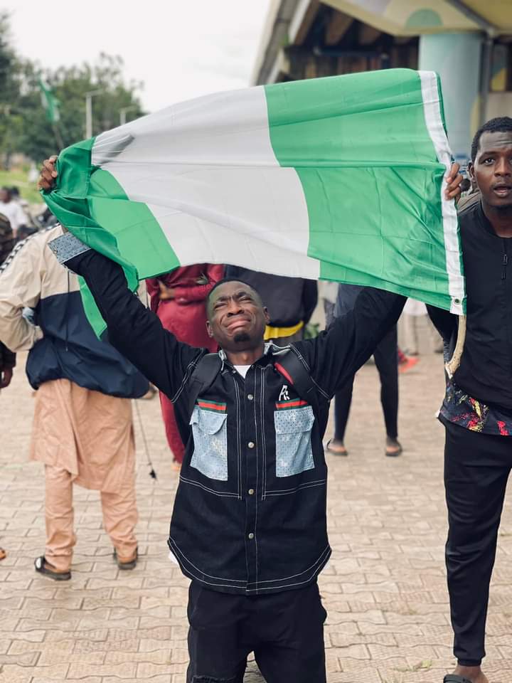 I don't know why but this picture right here makes me sad.
#EndBadGovernanceInNigeria 
#EndBadGovernanceProtest
