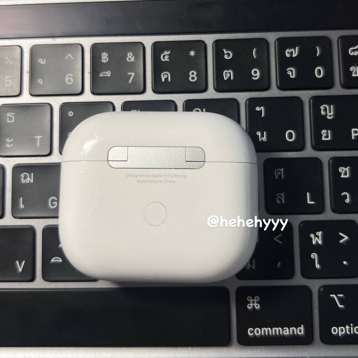 hehehyyy's tweet photo. ส่งต่อ airpods 3 🌺 3250 บาทรวมส่ง
ของแท้ 100% ทักมาขอดู serial number ได้ค่า ข้างในสะอาดมากก แทบไม่ได้ใช้เลยค่ะ
*มีตำหนิที่ข้างซ้ายนิดเดียวตอนใส่มองไม่เห็นทักมาขอดูได้ค่า พร้อมโอนลดได้น้า ทักมาคุยก่อนได้เยย 🥺🤍 #ส่งต่อairpods #ตลาดนัดมือสอง #ส่งต่อหูฟัง #AirPods #airpodsมือ2 https://t.co/l7z58sPZ9W