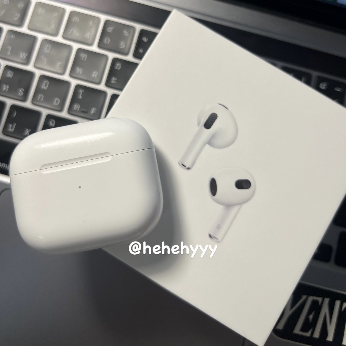 hehehyyy's tweet photo. ส่งต่อ airpods 3 🌺 3250 บาทรวมส่ง
ของแท้ 100% ทักมาขอดู serial number ได้ค่า ข้างในสะอาดมากก แทบไม่ได้ใช้เลยค่ะ
*มีตำหนิที่ข้างซ้ายนิดเดียวตอนใส่มองไม่เห็นทักมาขอดูได้ค่า พร้อมโอนลดได้น้า ทักมาคุยก่อนได้เยย 🥺🤍 #ส่งต่อairpods #ตลาดนัดมือสอง #ส่งต่อหูฟัง #AirPods #airpodsมือ2 https://t.co/l7z58sPZ9W