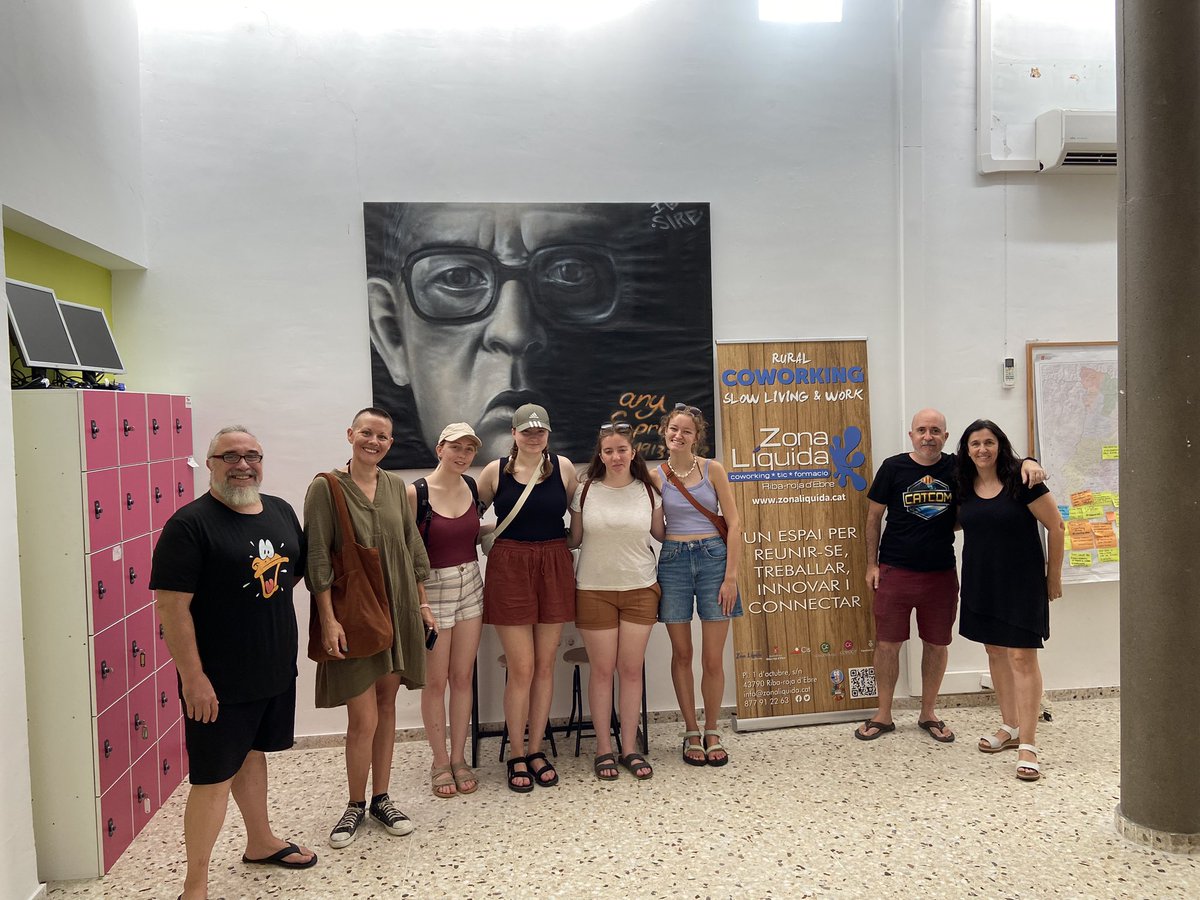 riba_rocks's tweet photo. Riba Rocks acull estudiants de l’Escola d’Art de Winchester i la Universitat de Southampton que participaran en una residència artística a Riba-roja d’Ebre durant un mes.

#turingschemeuk 
#ribarocks #riudart #art #traditionalslills #ecology #sustainability #catalanculture https://t.co/MUzPH7j1II