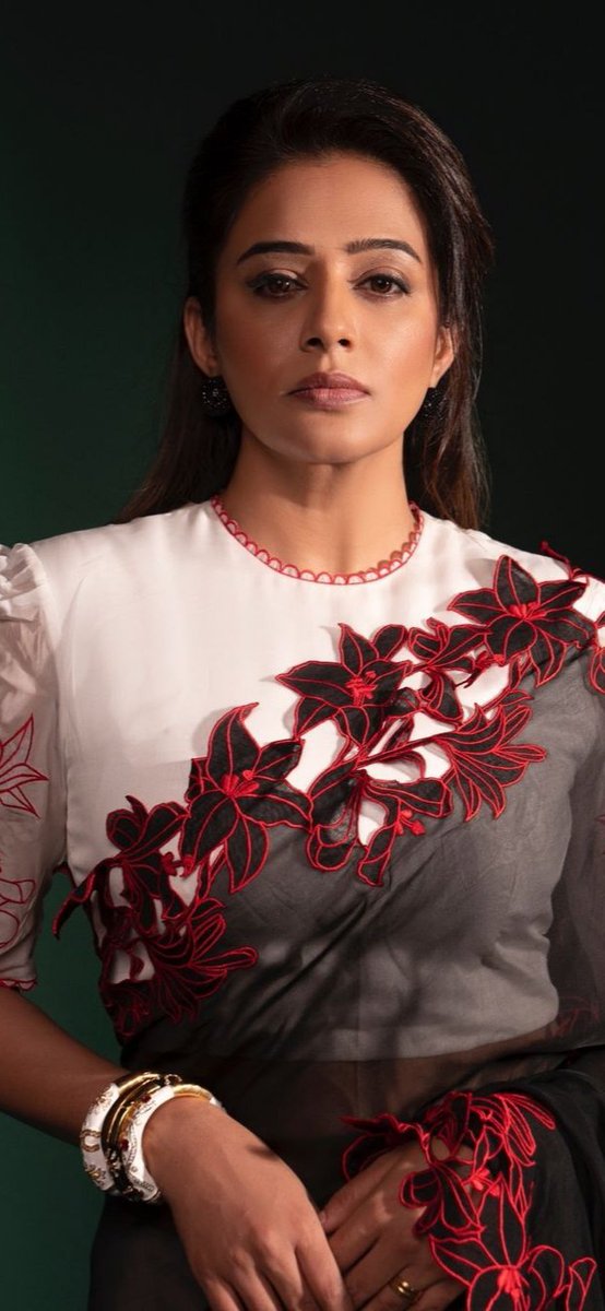Actress_Club's tweet photo. 🛑 #PriyamaniThread 
🛑 #BollywoodThread 

#Bollywood #Actress #Priyamani New Look https://t.co/XelxMP3DP9