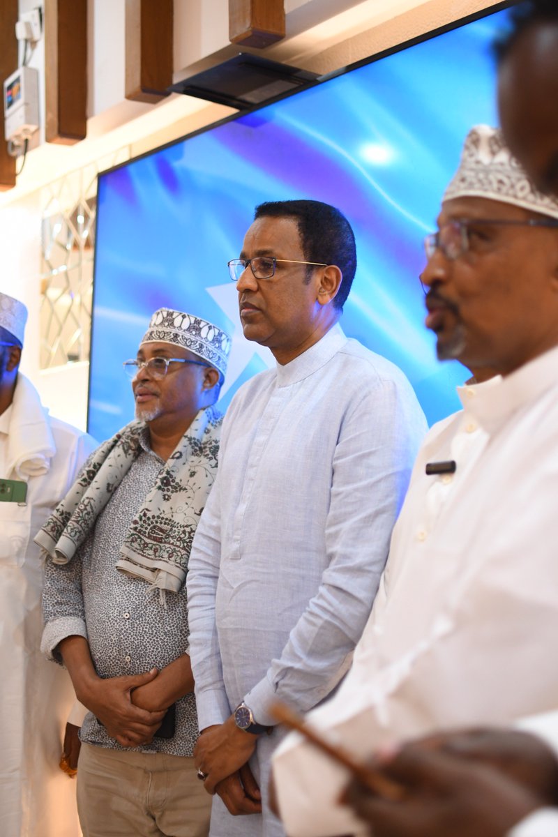 qaffeepoint's tweet image. Last evening, Ambassador Jibril graced Qaffee Point, engaging in lively conversations over delightful meals and drinks. The rich aromas and flavors sparked deep, meaningful exchanges. An unforgettable night of connection. #AmbassadorJibril #QaffeePoint #MemorableEvening 🌟🍴☕️