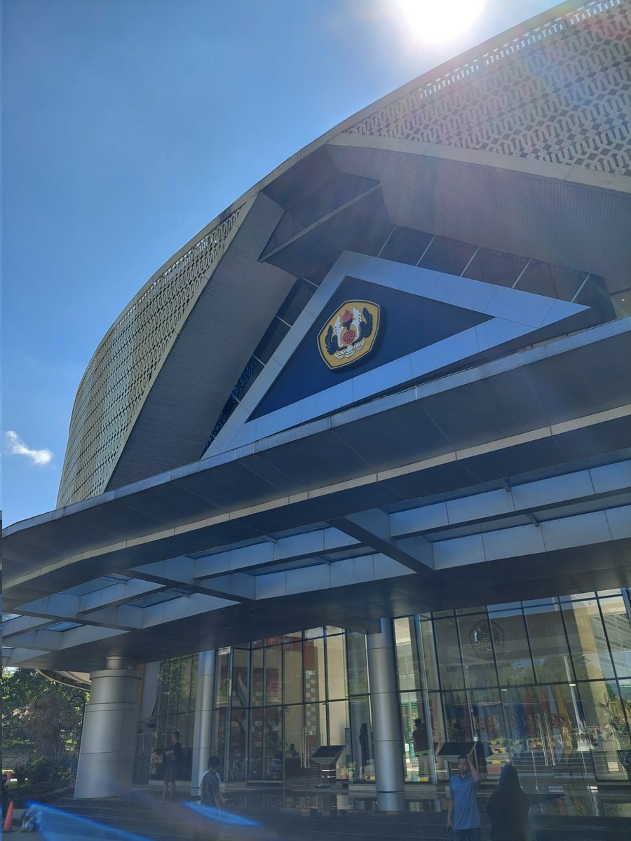 cassyspacey's tweet photo. strolling around Unpad ⋆˚ 𝜗𝜚˚⋆ https://t.co/SMxbVk0qWy