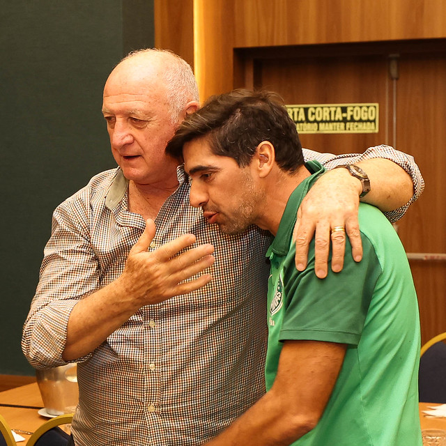 luccasgmelo's tweet photo. Os erros e as teimosias de Abel Ferreira, Felipão já fez, Luxa já fez, etc.

Mas as hipocrisias, incoerências e os comentários sobre a torcida e afins, só ele.

Ninguém é maior que Luiz Felipe Scolari na Sociedade Esportiva. Nosso vovô. https://t.co/A5gtpHHrY9