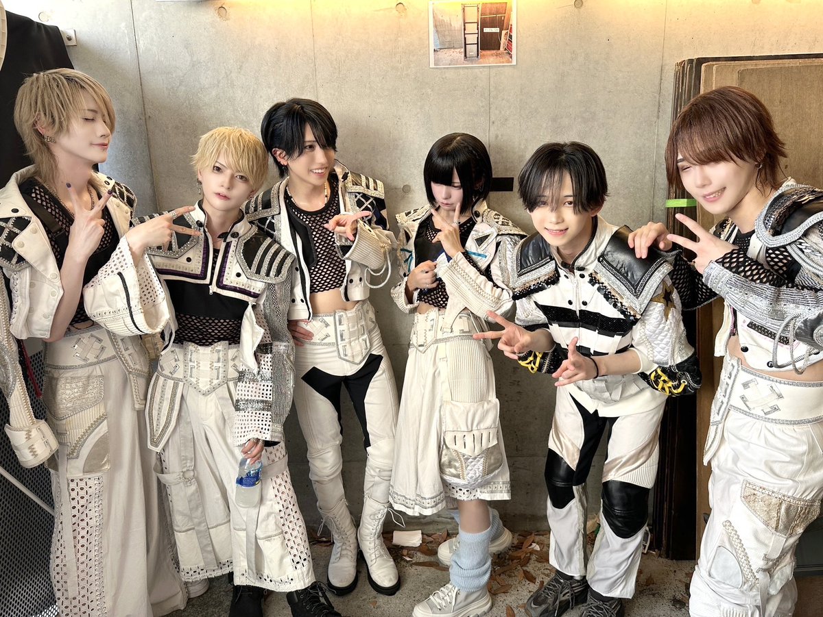 _rockfield_'s tweet photo. 🧬 夢���NEON 🧬
@yumeneo_info 

先日ららぽーと豊洲にてリリースイベントを行った『夢喰NEON 3rd ONE-MANLIVE ーMIDNIGHT NEON PARTYー』がなんと…✨

8/3(月)付🗓
オリコンデイリーランキング 第1位🏅💗
おめでとうございます💐

これからも��くさんの方に届きますように🪄

#夢喰NEON https://t.co/z8Nv37QaNA