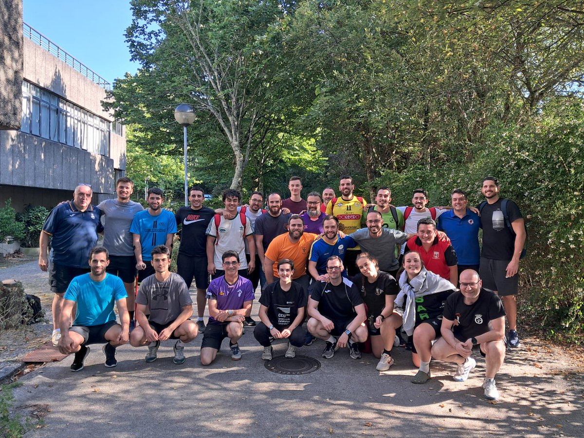 ASMA1963's tweet photo. ✅Finalizada la Fase De Santiago del CNE 2024 @RFEBalonmano con una extraordinaria organización de los amigos de la @fgabalonman y nivelazo de alumn@s , futuro asegurado . Valladolid -Santander -Zaragoza - Ibiza -Alcalá - Santiago  buena gira  de verano . 
GRACIAS a tod@s. https://t.co/F3J86IhHzq