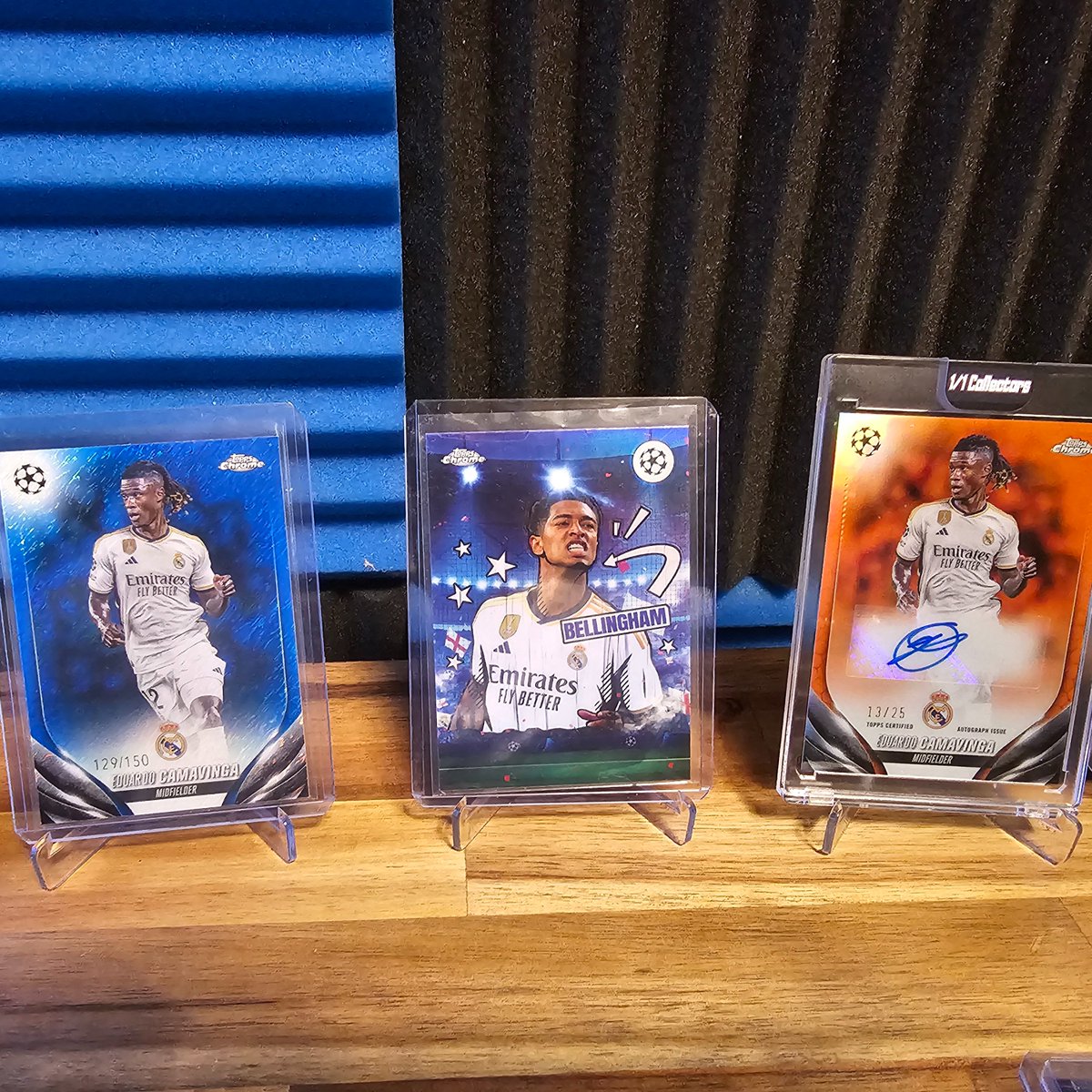 mat1peussa's tweet photo. #Topps
Ouverture des #JumboBox UEFA 2023/24 avec de belles signatures surtout celle numérotée 13/25 de #Camavinga
Les cartes Golazo De Lionel #Messi, #Musiala et #Ibrahimovic
Et une carte rare de #Bellingham Tifo
@Camavinga @Ibra_official @BellinghamJude @JamalMusiala https://t.co/xZ0jYMcVBS