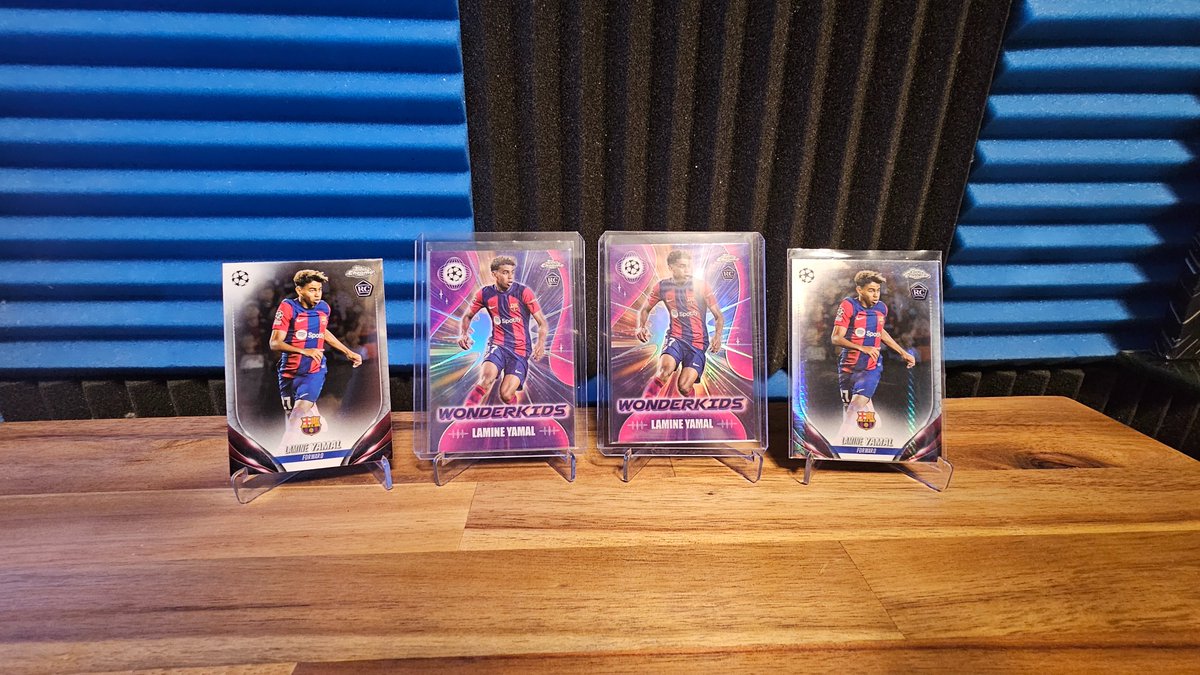 mat1peussa's tweet photo. #Topps
Ouverture des #JumboBox UEFA 2023/24 avec de belles signatures surtout celle numérotée 13/25 de #Camavinga
Les cartes Golazo De Lionel #Messi, #Musiala et #Ibrahimovic
Et une carte rare de #Bellingham Tifo
@Camavinga @Ibra_official @BellinghamJude @JamalMusiala https://t.co/xZ0jYMcVBS