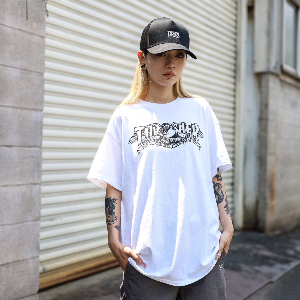 Feelin_osaka's tweet image. 【THRASHER X ANTIHERO】MAG BANNER TEE (WHITE)
149cm Mサイズ着用
feelin-osaka.com/products/thras…
両ブランドの代表的なロゴが組み合わさったコラボグラフィック。
白TEEに黒プリントのマストなカラーリング。
王道スタイルにぴったりな一枚。
#antihero #thrasher #feelinosaka #feelin #osaka