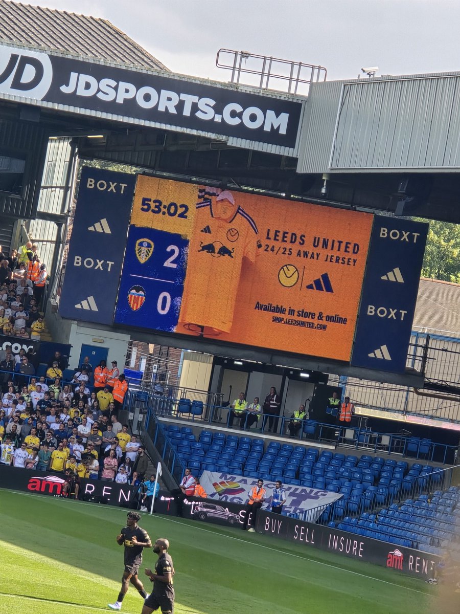 C4RT3R91's tweet photo. @LUFC when can we get the orange version 😂 https://t.co/k9ArJp3LSj