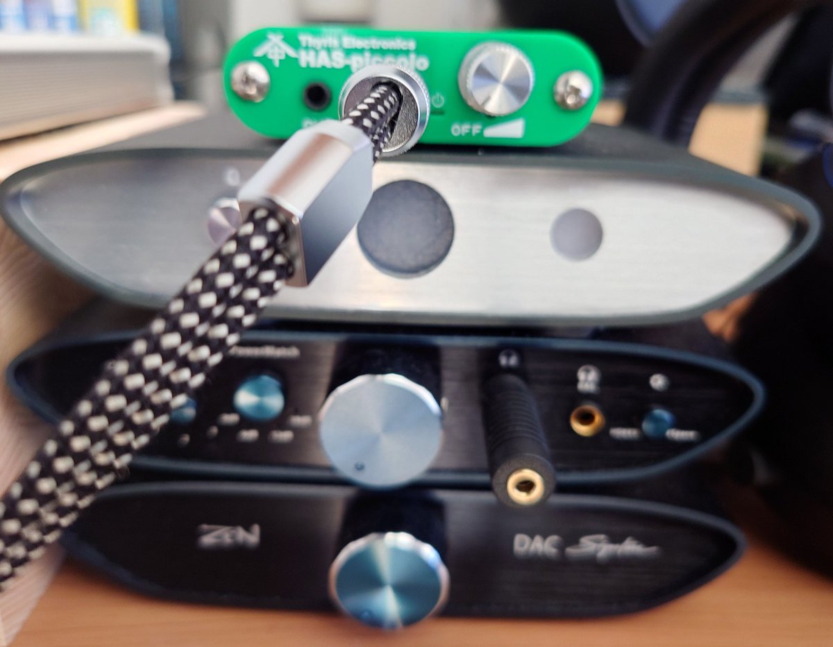 takayosi920's tweet photo. #Aintops 
ポタオデタイム🎧️♪
ZEN-DAC Signature
HAS-Piccolo
DT1990Pro
曲は、Aintopsさんの新曲
35℃の恋

ボーカル聴く時はDT1990Pro https://t.co/4J3AD6ByCc