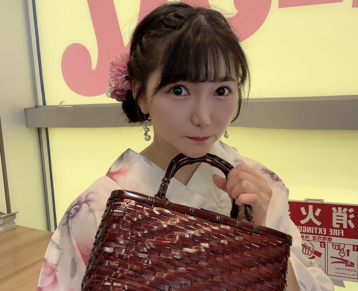 TIRA0518's tweet photo. 34歳の夏💗 https://t.co/8Yy6T60zfI