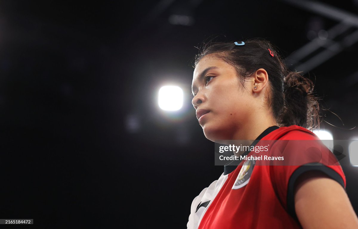 rubbergameid's tweet photo. Linimasa bulu tangkis Jorji:

- Juara dunia junior
- Jd tumpuan di level pro meski umurnya masih belasan
- Di lapangan bulan2an lawan, di luar lapangan bulan2an netizen
- Sempat ingin berhenti
- Pelan2 bangkit, benahi fisik, konsul ke psikolog
- Mulai menangi gelar
- 🥉 Olimpiade https://t.co/DFe9GyDWJy