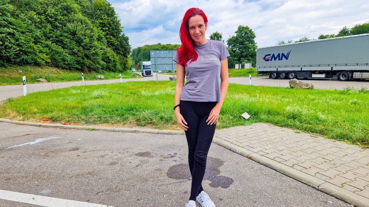 Ein neues Video ist online 😈 ob ich die Wette🍆 gewonnen hab, siehst du HIER linktr.ee/malu_nu