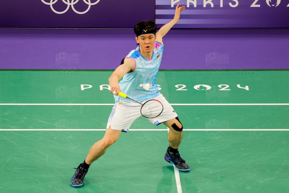 olympicmas's tweet photo. Lee Zii Jia OLY has a bronze medal to play for after his hopes of earning a place in the Men’s Singles final of the XXXIII Olympic Games Paris 2024 was crushed by his good friend and 2023 World Champion, Kunlavut Vitidsarn from Thailand who won 21-14, 21-15 at the Arena Porte de la Chapelle on 4 August 2024.

Zii Jia will vie for the bronze tomorrow 5 August 2024.

#OlympicMAS
#Paris2024