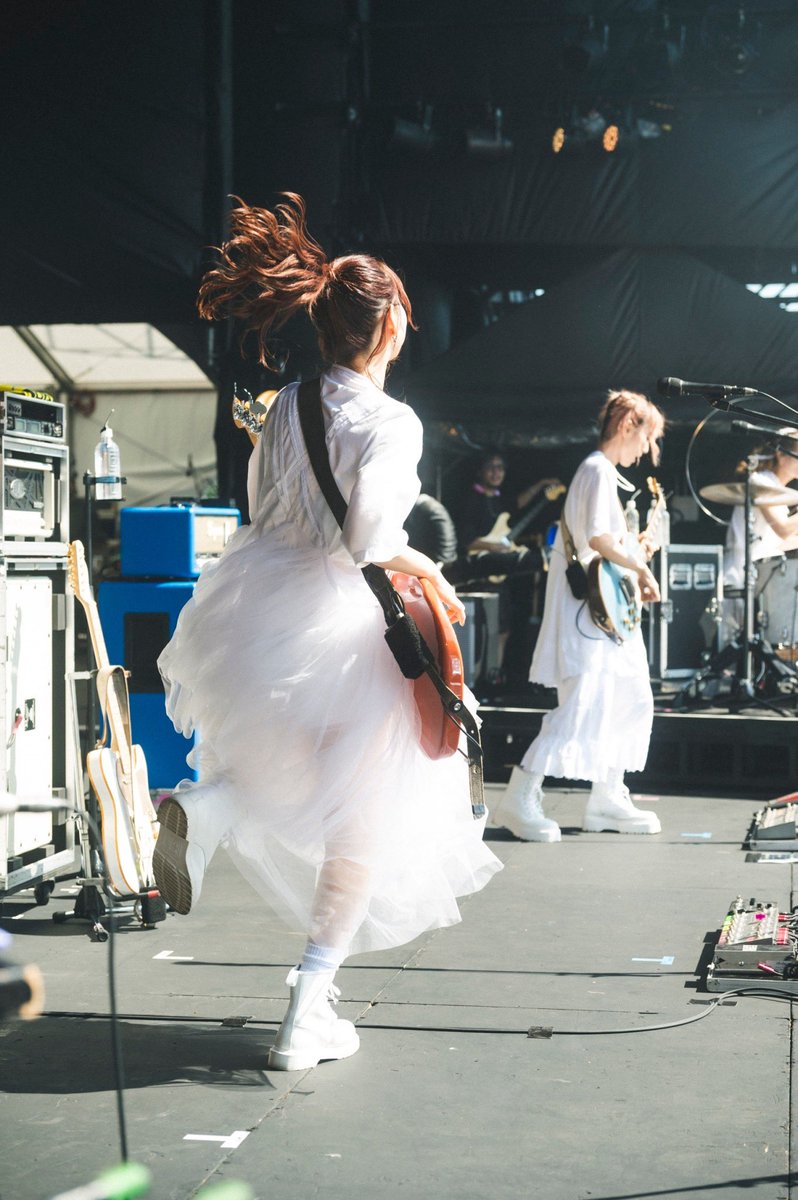 scandal_tomomi's tweet photo. 灼熱のロッキン！！！！！！
1番暑い時間に集まってくれた皆さま、ありがとうございました😫❤️‍🔥
お互いがんばったね！！！！！！！
たのしかった！！！！！！！！

photo by @takeshiyao https://t.co/k6w8vlw4OV