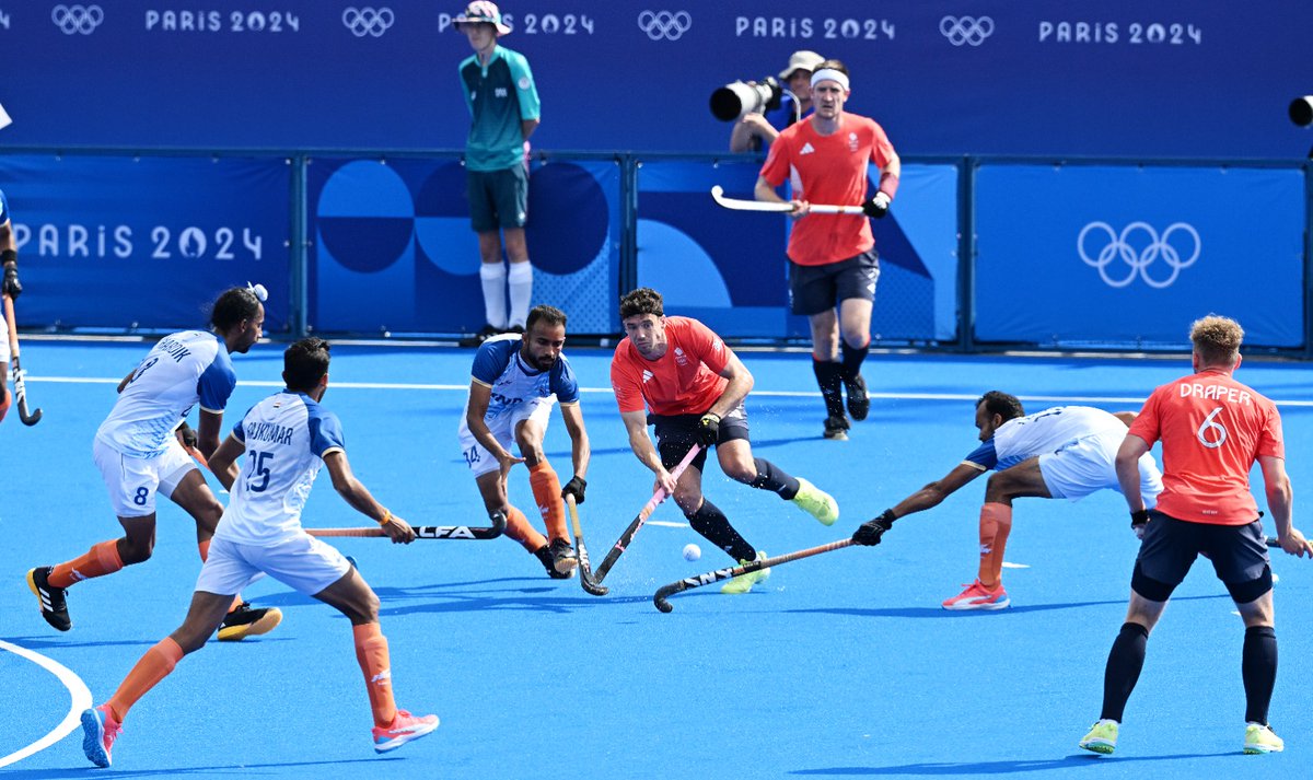 the_hindu's tweet photo. #Paris2024 | #India beat Great Britain 4-2 in shoot-out to qualify for semifinals of men's hockey in #ParisOlympics. https://t.co/L6UBSQ3QTm