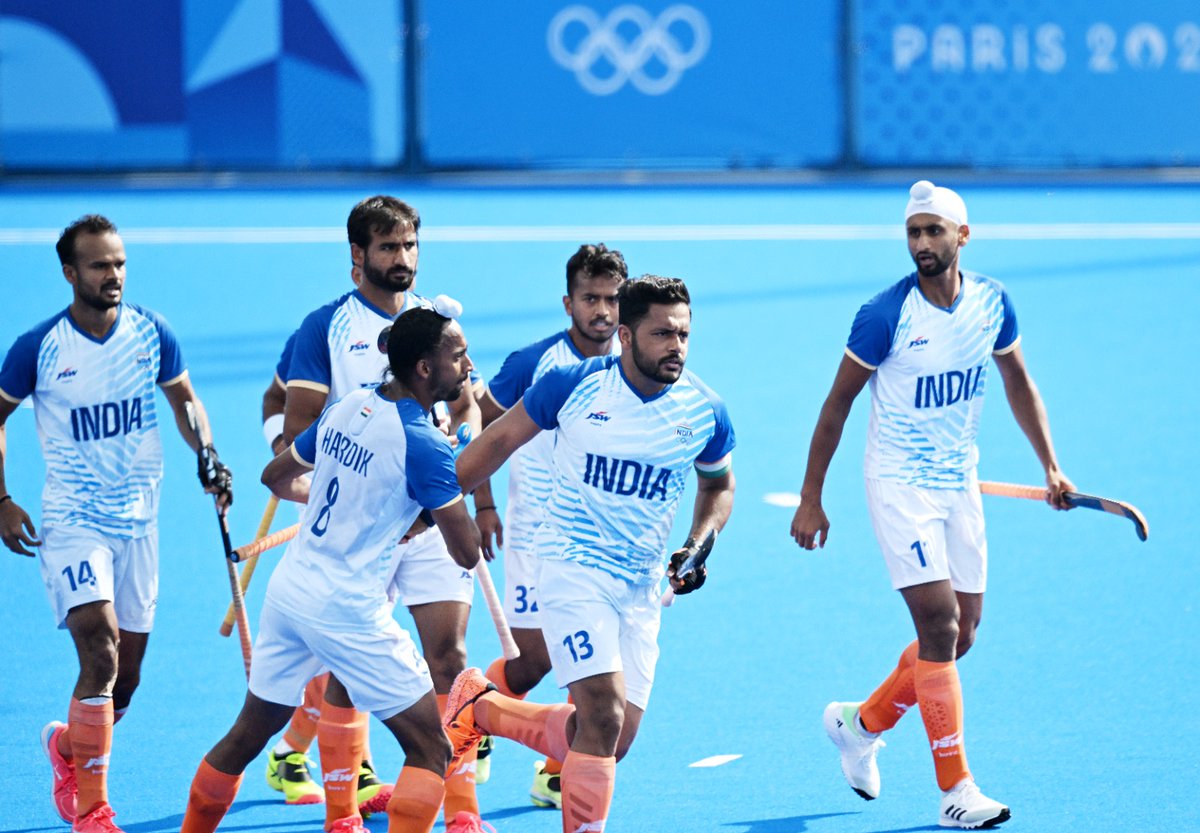 the_hindu's tweet photo. #Paris2024 | #India beat Great Britain 4-2 in shoot-out to qualify for semifinals of men's hockey in #ParisOlympics. https://t.co/L6UBSQ3QTm
